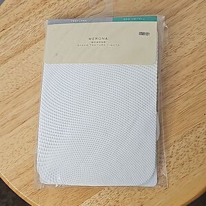 Tights Sheer Textured Size Medium Tall NWT